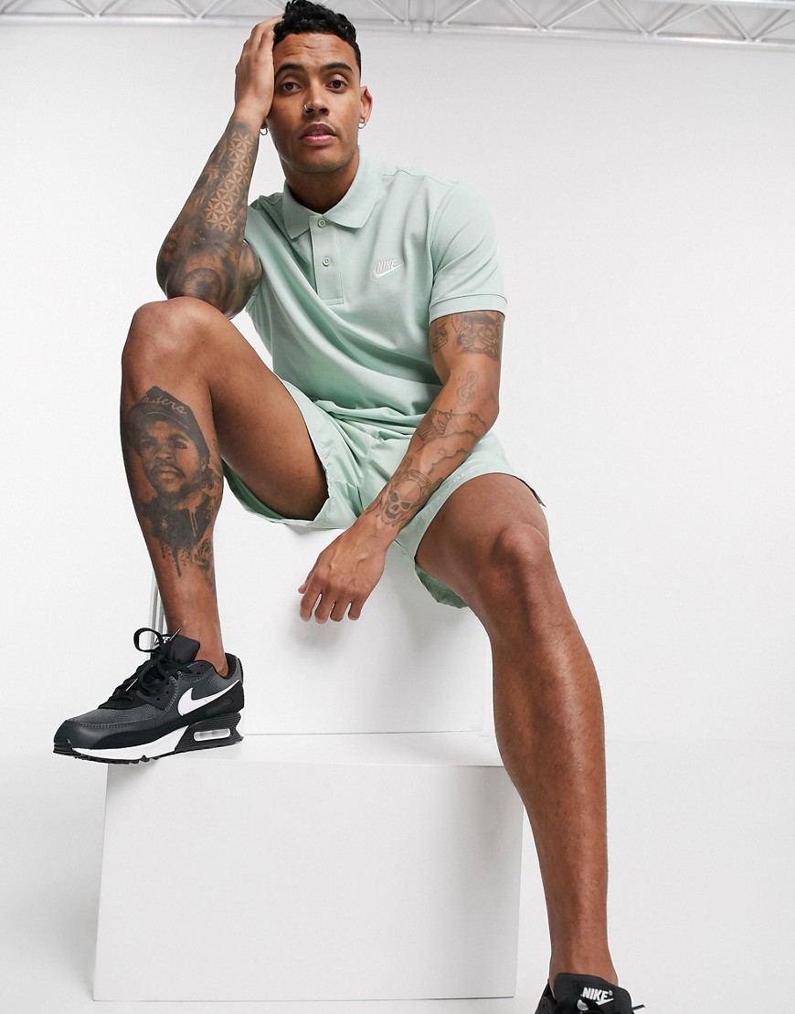 Nike Club - Poloskjorte i støvet grøn