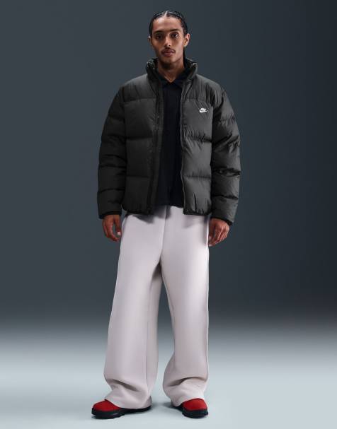 Nike Club puffer jacket in black - view 1