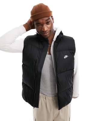 Nike: Black Sportswear Club Puffer Vest