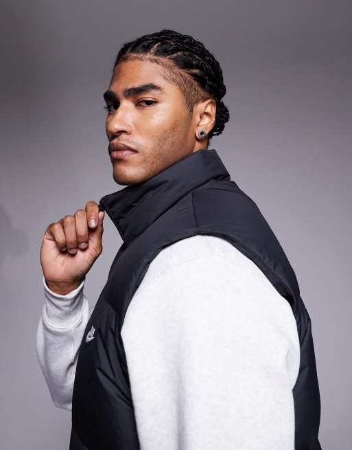 Nike Club puffer vest in black, 4 of 5