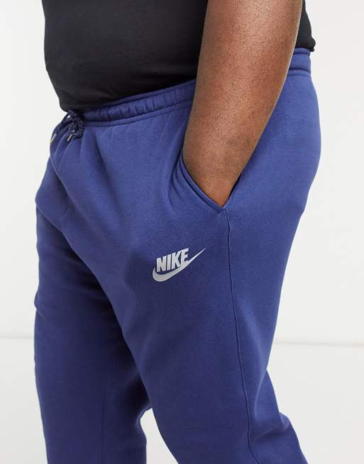 Nike club casual fit 2025 cuffed joggers in navy