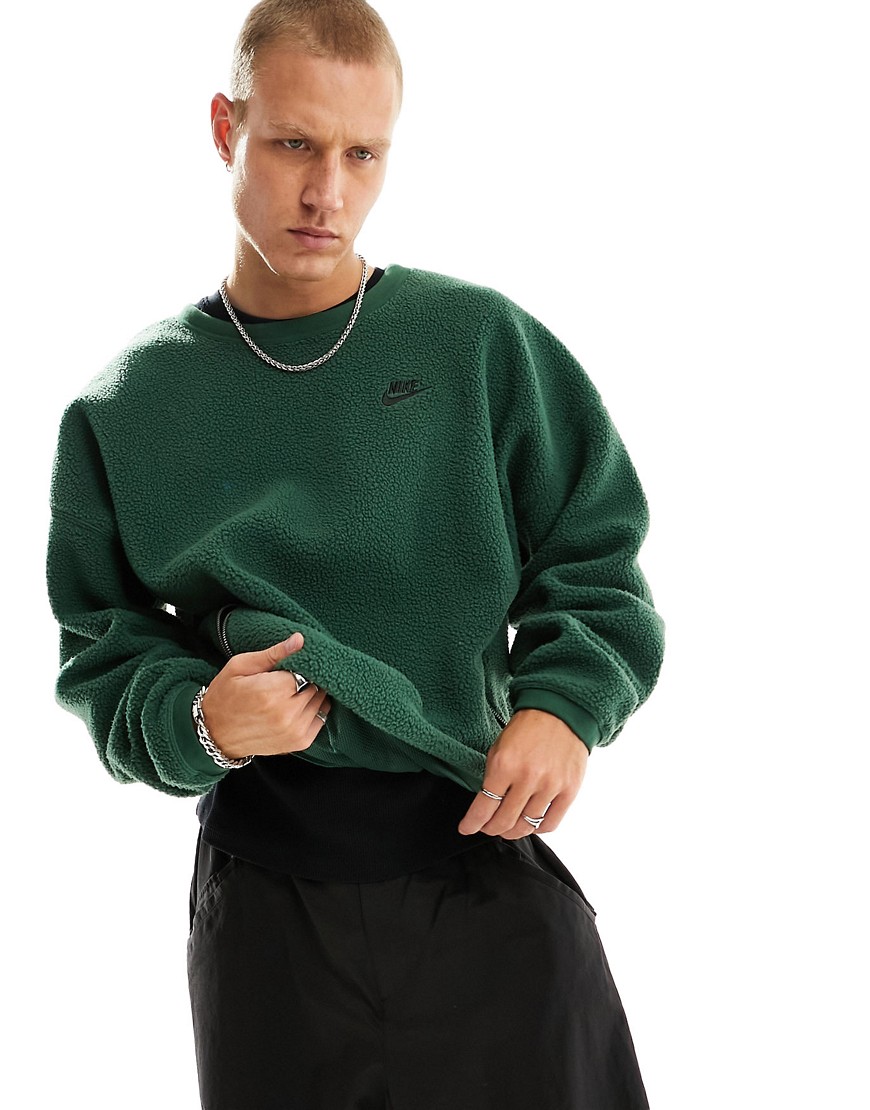 Nike Club sherpa winter sweatshirt in green