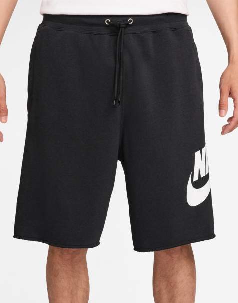 Nike - Club - Short en tissu éponge à grand logo - Noir - view 1