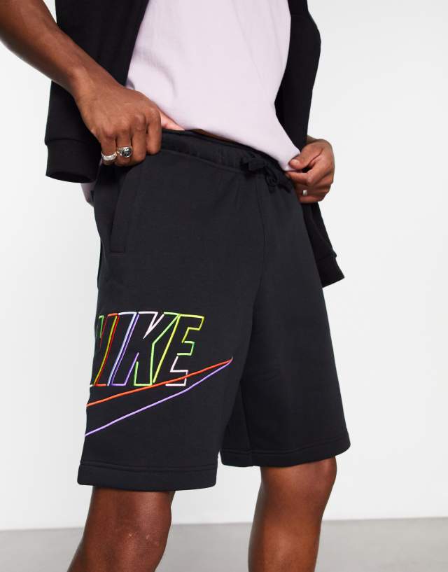 Nike Club short in black