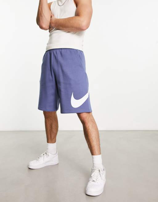 Nike - Club - Short met swoosh in blauw