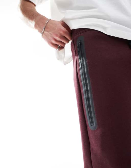 Nike – Club – Shorts aus Tech Fleece in Burgunderrot ASOS