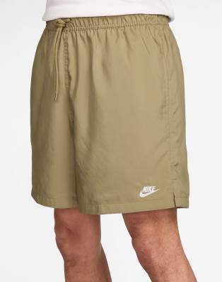 Nike Club shorts in beige-Neutral