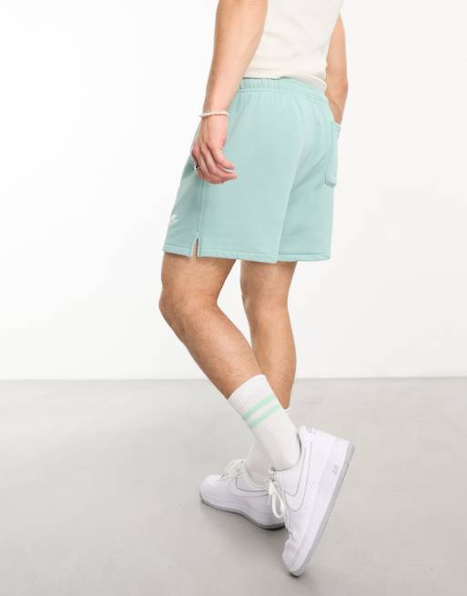 Nike woven best sale shorts pistachio