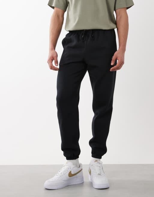 Nike - Club - Sorte joggingbukser med tætsiddende buksekanter i fleece, 2 af 5