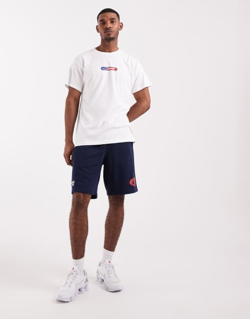 Nike Club - Sorte shorts med Swoosh-logo i frotté, 2 af 5