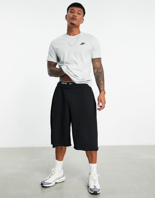 Nike Club – Srebrny T-shirt 