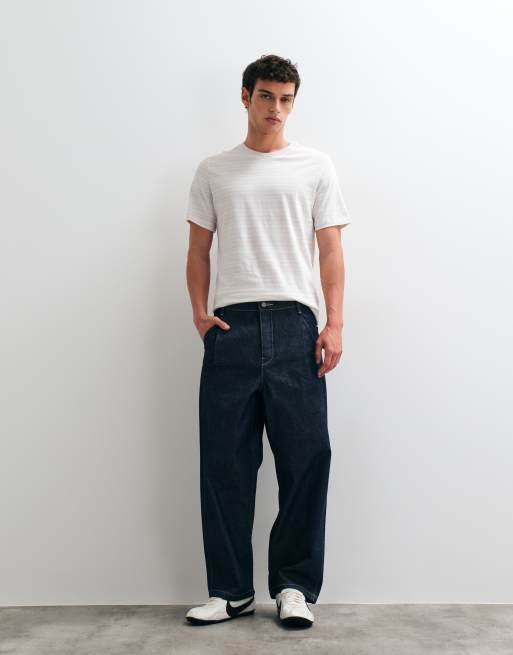 Nike Club stripped t-shirt in off white , 4 of 5