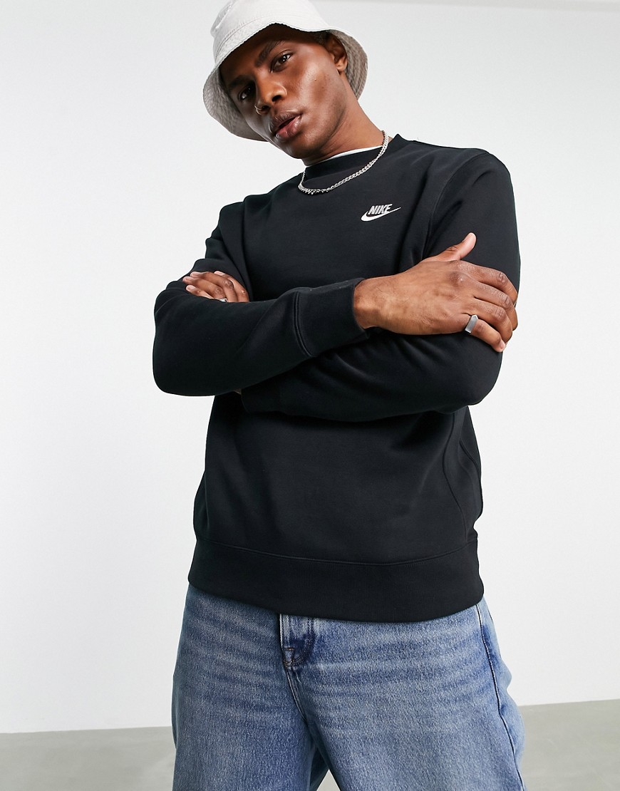 Nike – Club – Svart sweatshirt med swoosh-logga och rund halsringning – BV2662-010
