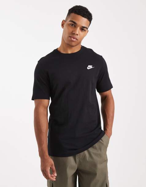 Nike – Club – Svart t-shirt - view 1
