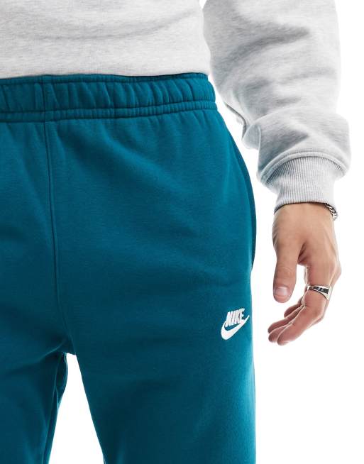 Nike club cuffed 2025 cargo sweatpants in teal