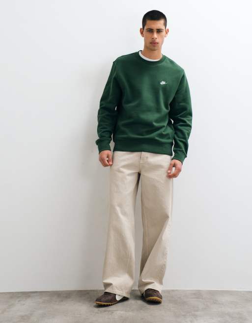 Nike Club sweatshirt in green, 2 of 9