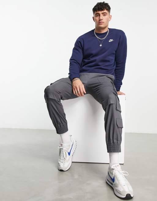Nike Club sweatshirt in navy, 4 of 4