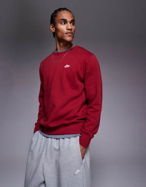 Nike Club sweatshirt in red