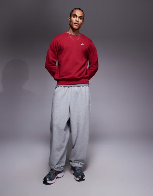 Nike Club sweatshirt in red, 2 of 5