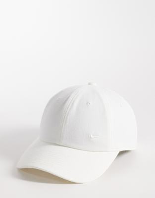 Nike Club Swoosh Cap In White