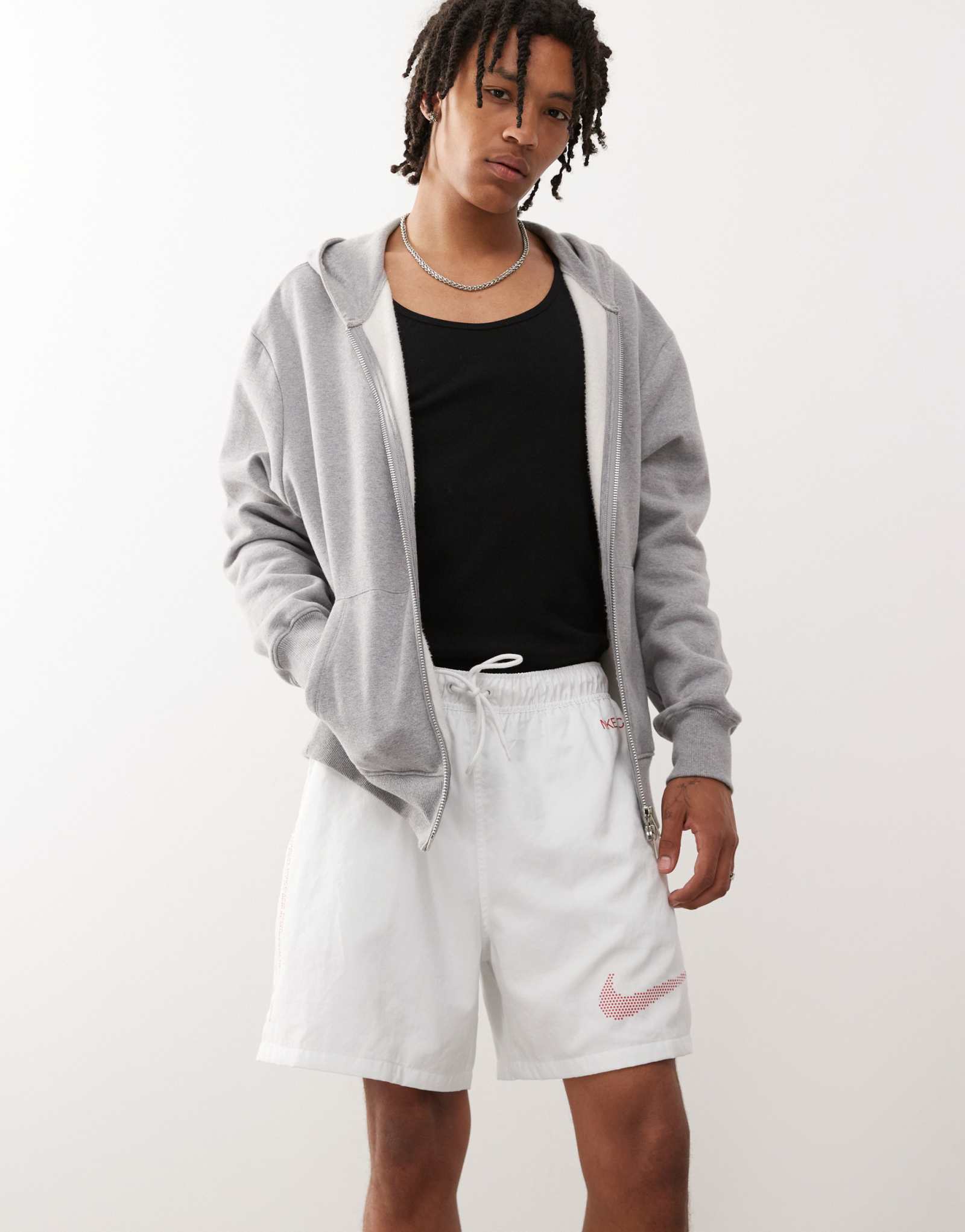 Тканые шорты Nike Club swoosh белого и розового цвета