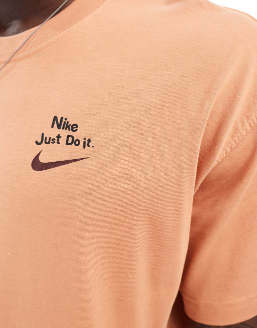 Nike - Club - T-shirt imprimé au dos - Marron, 3 de 4