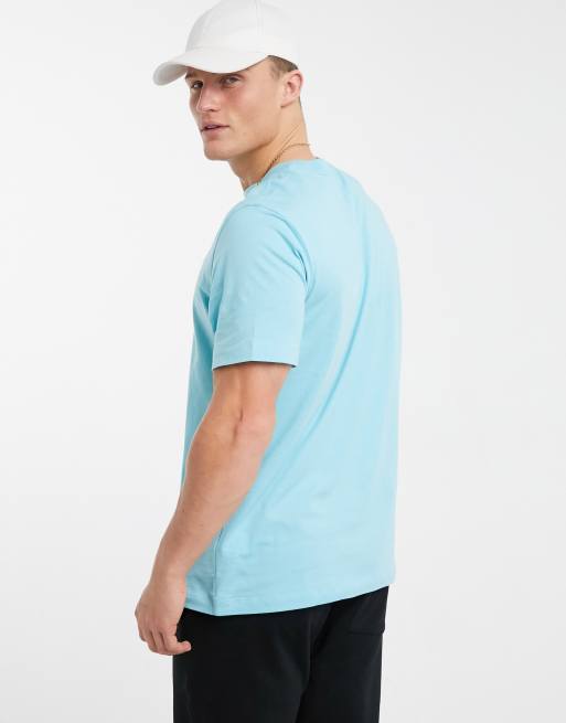 Light aqua best sale nike shirt