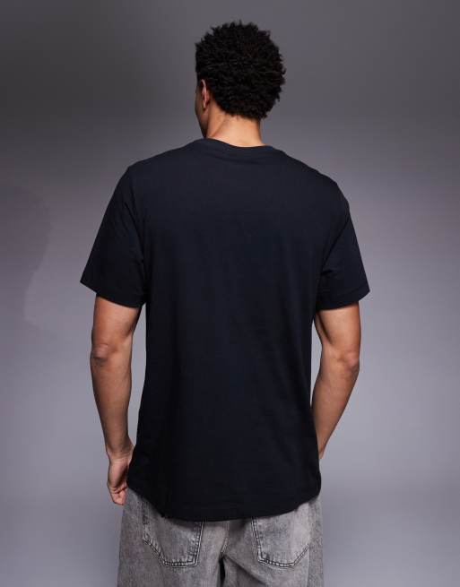 Nike Club T-shirt in black with gold logo, 3 of 5