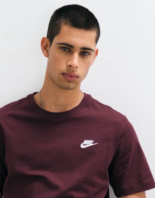 Nike - Club - T-shirt in bordeauxrood, 3 van 5