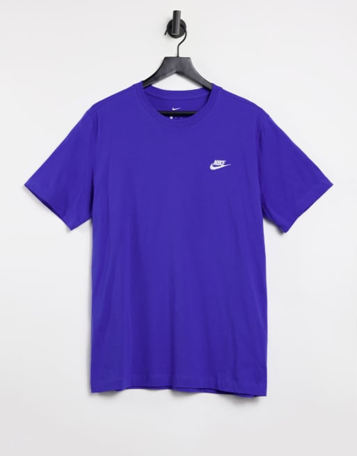 Nike Sportswear Club T-Shirt (Blue Chill/Light Crimson) – Centre