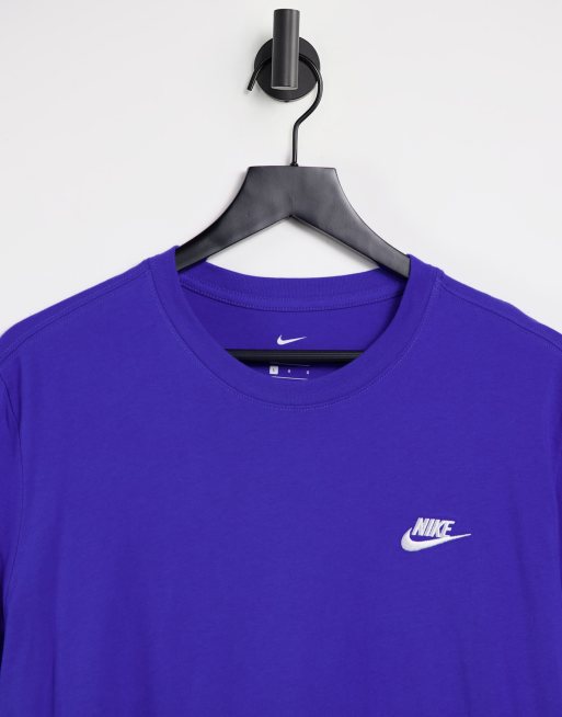 Nike Sportswear Club T-Shirt (Blue Chill/Light Crimson) – Centre