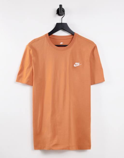 Nike club hot sale t shirt orange