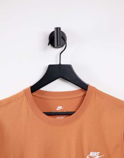 Nike club hot sale t shirt orange