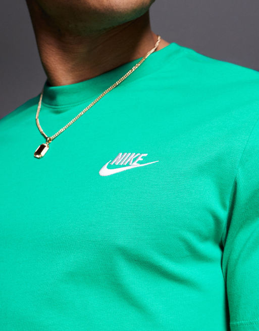 Nike Club t-shirt in green, 3 of 4