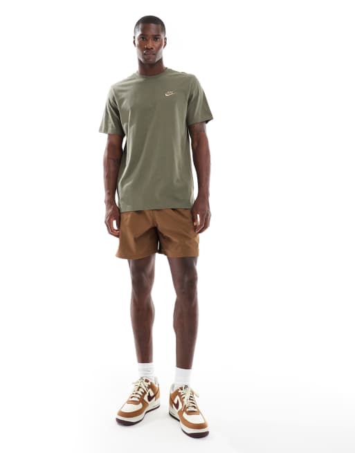 Nike Club t-shirt In green | ASOS