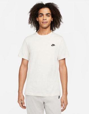 Nike Club t-shirt in light orewood brown