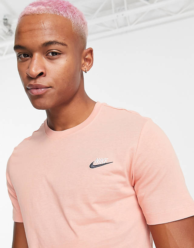 Nike - club t-shirt in madder root