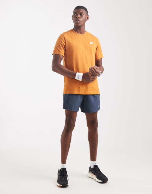 Nike Club t-shirt in orange , 2 of 5