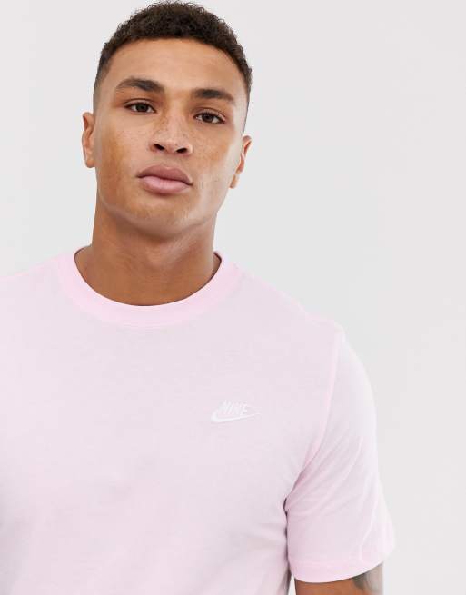 Nike Club T shirt in Pink