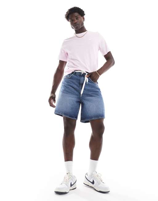 Nike Club t-shirt in pink