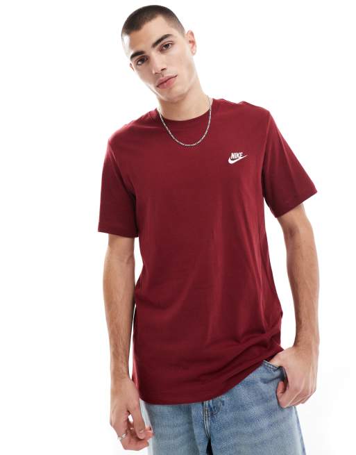 Nike Club t-shirt in red