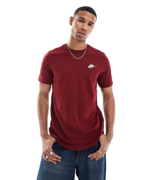 Nike – Club – T-Shirt in Rot - view 1