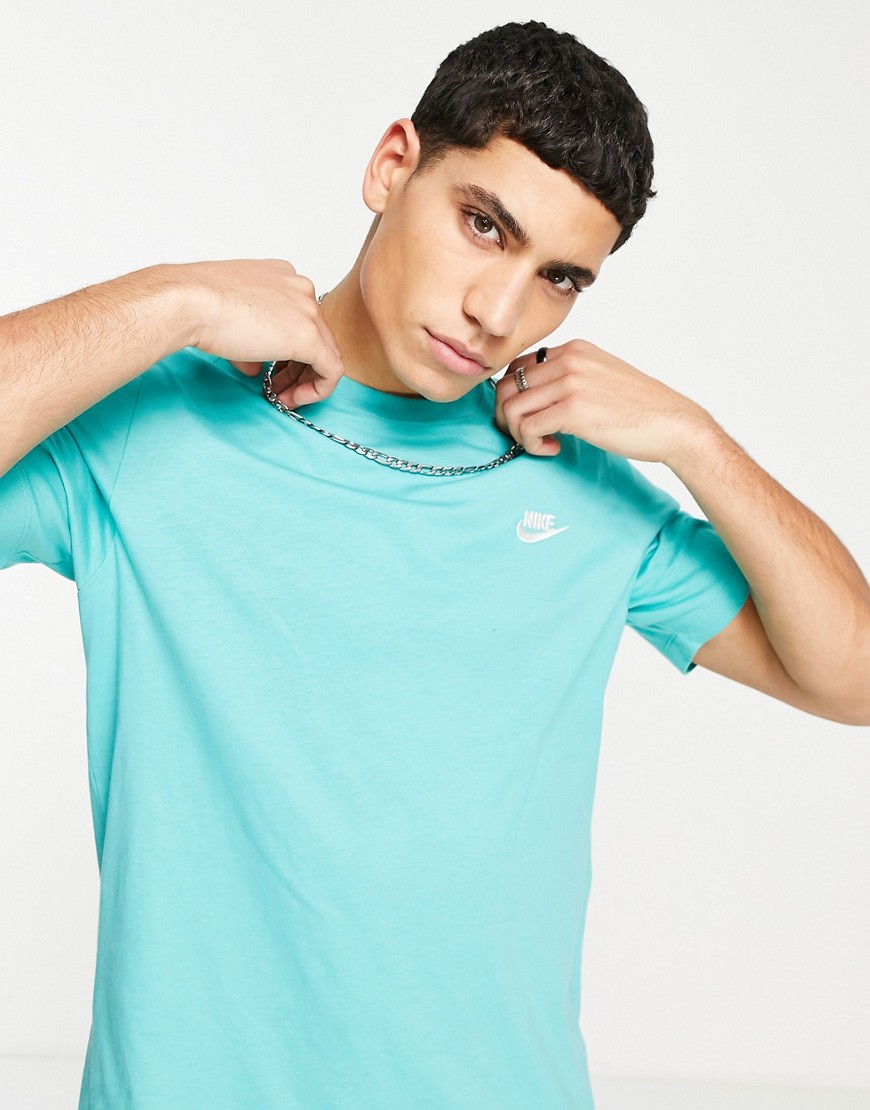 Nike Club t-shirt in teal-Green