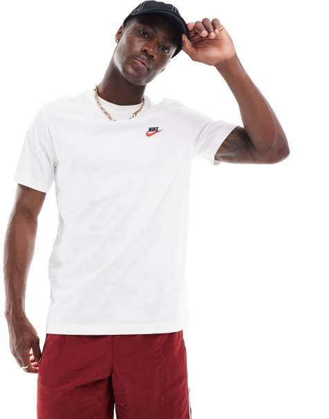 Nike – Club – T-Shirt in Weiß - view 1