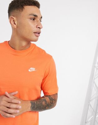 Nike - Club - T-shirt - Orange | ASOS