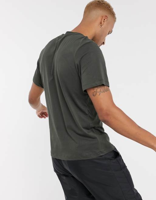 Nike Club – T-shirt z okrągłym dekoltem w kolorze khaki, 2 z 4