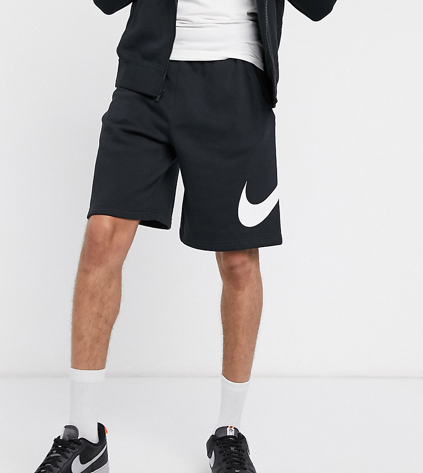 Nike – Club – Tall – Svarta shorts