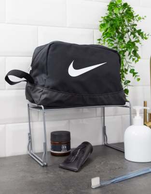 nike mens wash bag