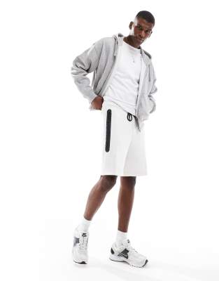 Nike Nike Club tech fleece shorts in white