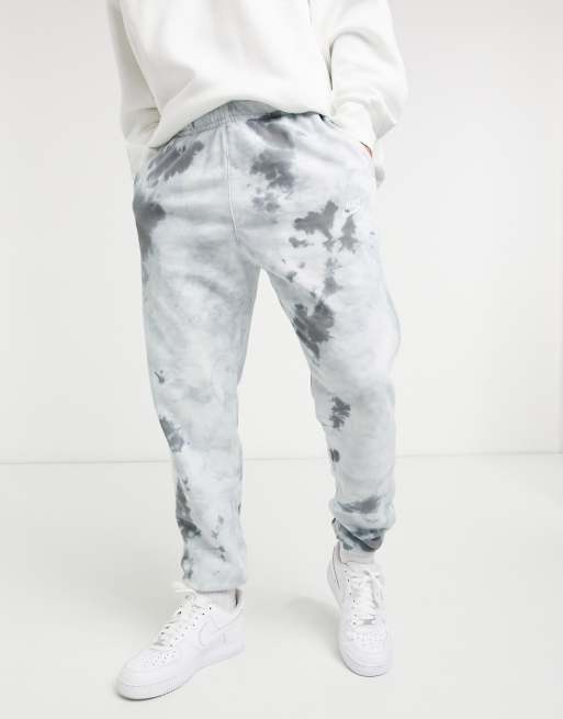 Nike Club tie-dye cuffed sweatpants | ASOS